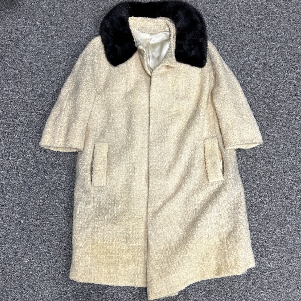 Brittany Overcoat Womens M Cream Vintage Faux Fur Collar Bouclé A-Line Coat